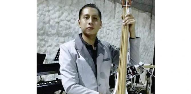 Andy Javier Eusebio  Guale tenía 22 años y tocaba el bajo. Era el mayor de 3 hermanos.