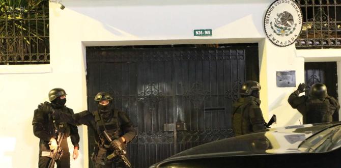 Fuerzas especiales de la Policía de Ecuador irrumpieron en la Embajada de México.