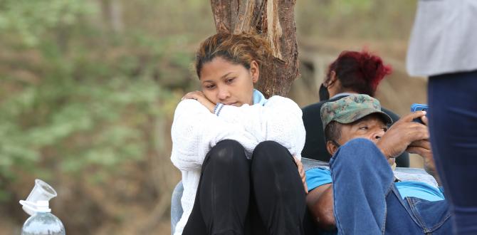 El rostro de Ana Cuzme denota el dolor por la muerte de su hija.