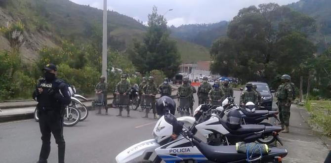 El resguardo se reforzó en los alrededores de la cárcel en Cuenca.