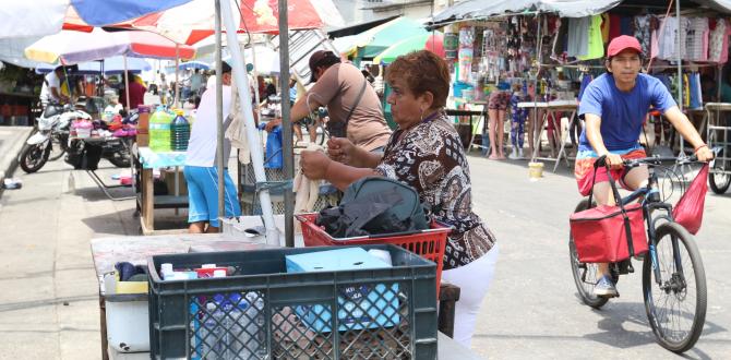 En el mercado de la 18 y Ayacucho la comerciante como el comensal olvidaron la mascara.