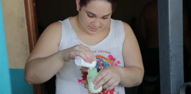 Katherine Giraldo vació la leche de chiva en el biberón de su hija de 10 meses. Sostiene que tiene poderes curativos.