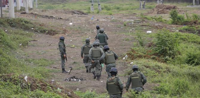 Los delegados hicieron su recorrido con resguardo militar.