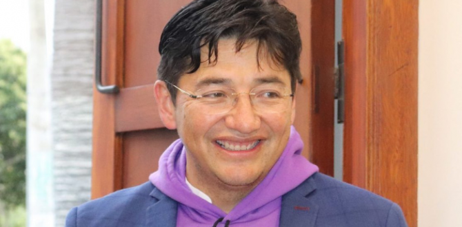 John Vinueza, candidato a alcalde de Riobamba, lidera los escrutinios de las votaciones.