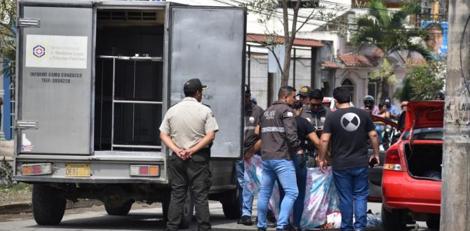 El Oro: El 13 de  enero, en Machala,  dos personas que se  transportaban en un vehículo color rojo fueron acribilladas. Una de las víctimas era el expolicía Winter Rodolfo Zamora Vélez, de 39 años.