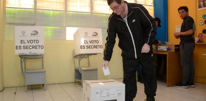 Sufragio en los recintos electorales de las Elecciones Anticipadas 2023