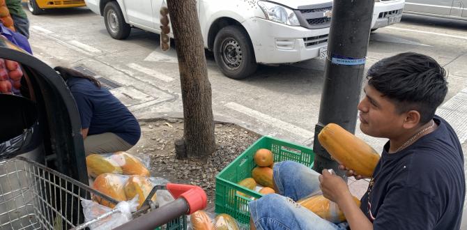 Armando Guamán enfundando su promo de dos papayas al precio de una, solo por Black Friday