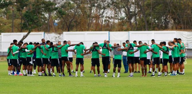 Emelec-jugadores-entrenamientos-2023