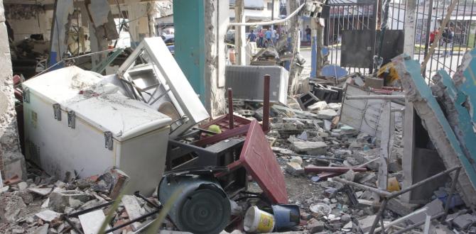 La explosión destruyó los locales comerciales que funcionaban en la vivienda.