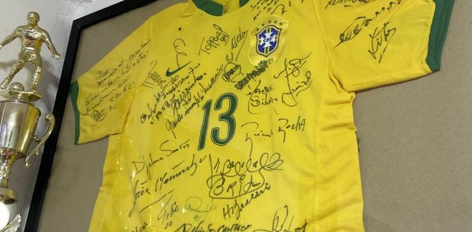 La camiseta de Brasil del Mundial 2006, firmada por todos los seleccionados y dedicada a Pinto.
