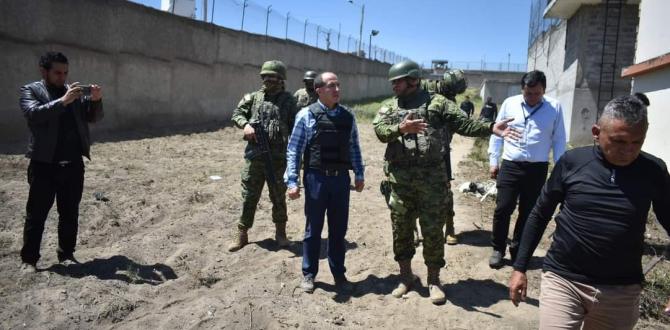 Los militares siguen con la revisión de la cárcel de Ambato.