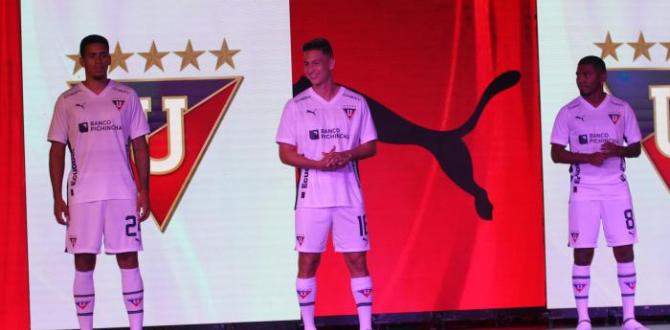 Los refuerzos lucieron el nuevo uniforme principal que utilizará Liga de Quito.