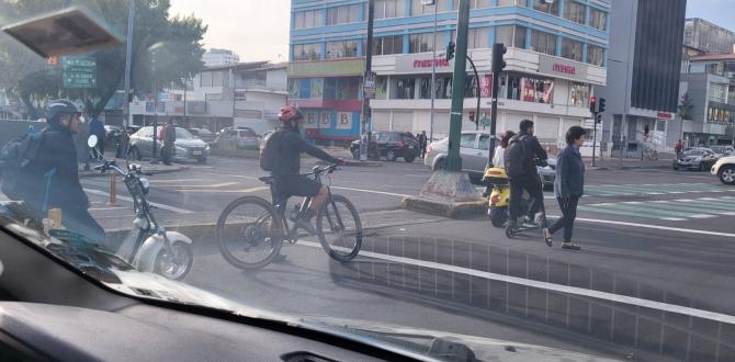Ciudadanos han mostrado sus reclamos por personas que usan ciclovías en motos.