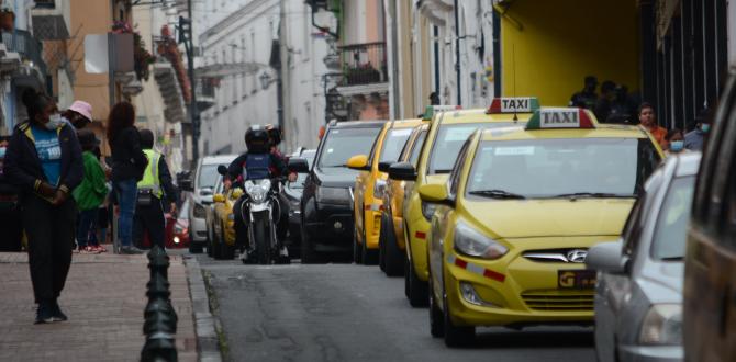 Uno de los objetivos del contraflujo vehicular en Quito es reducir la congestión que se registra en diferentes sitios de la urbe.