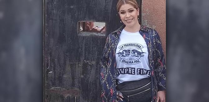 Claudia Garzón, con una camiseta que llevaba uno de los lemas de Los Choneros.
