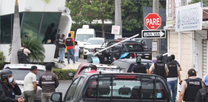 El atentado contra TC Televisión ocurrió el 9 de enero de 2024, en el norte de Guayaquil.