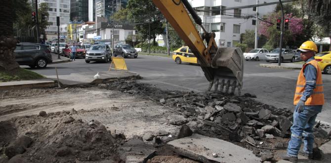 En esta zona se realizan obras públicas, sobre la avenida Diego de Almagro.