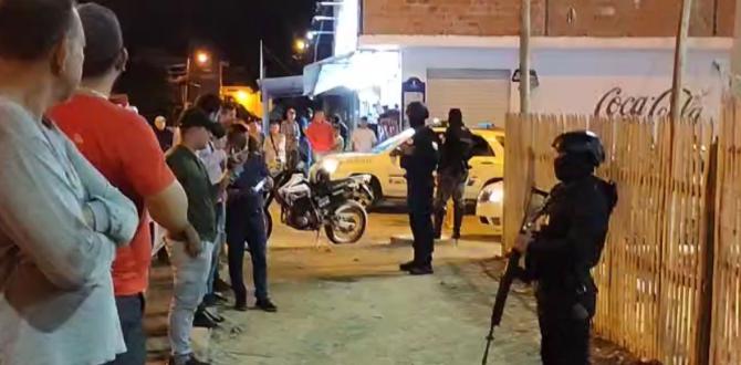 Policías llegaron al sitio para recabar indicios balísticos.