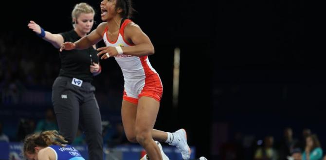 Lucía Yépez, victoriosa en semifinales de la lucha libre de París 2024.