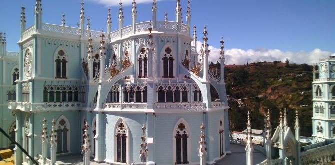 FELIGRESES VISITAN EL SANTUARIO EN EL CISNE.