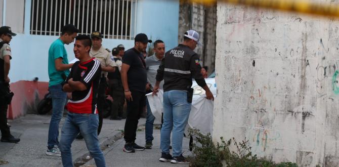 La Policía realizó el levantamiento del cadáver.