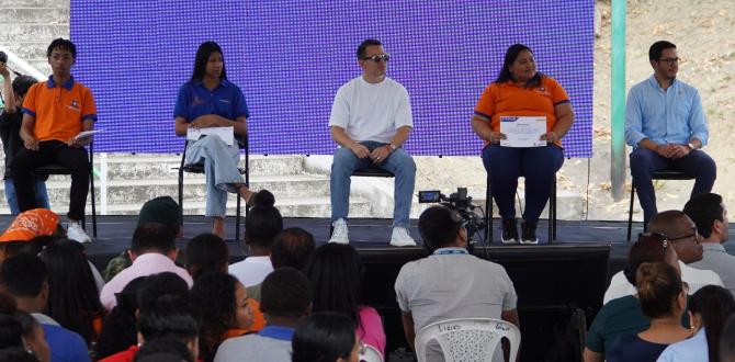 La entrega se realizó en la Universidad Vargas Torres.