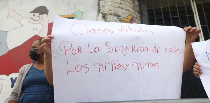 PADRES PIDEN CLASES V (12883181)