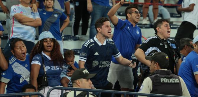 Hinchas reclamaron tras la derrota a los jugadores.