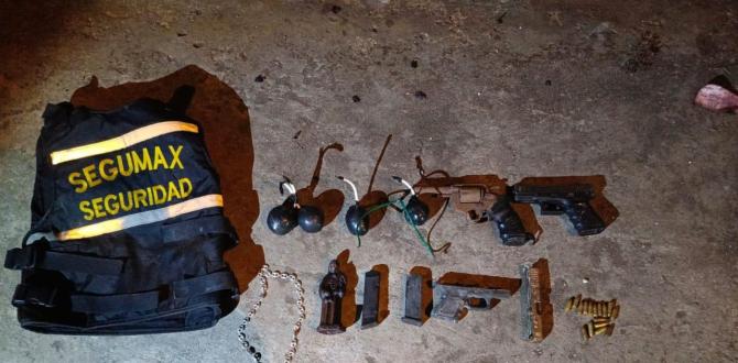 Cuatro armas de fuego, granadas artesanales, 17 municiones y un chaleco fue lo que encontraron las autoridades.