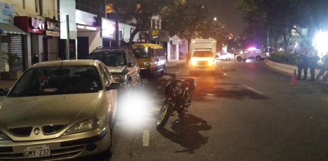 la víctima llegó en motocicleta acompañado de otro ciudadano, momento en el cual fue interceptado por sus agresores.