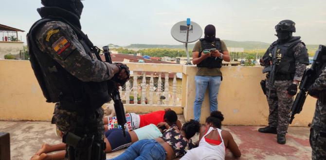 El momento de la detención en Esmeraldas.