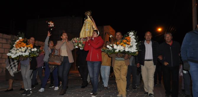 Rezos con la Virgen de El Cisne.