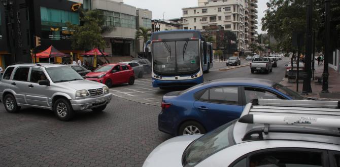 Semáforos no funcionan en Guayaquil por el corte de luz.