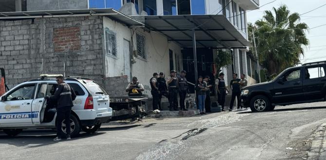 policía ataque en Manta