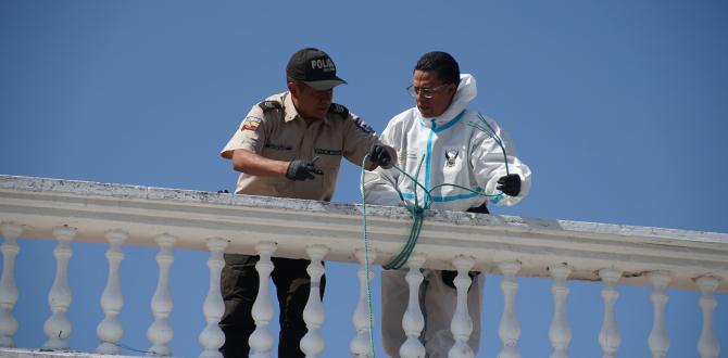 Elementos de socorro intervinieron en el centro de Cayambe.