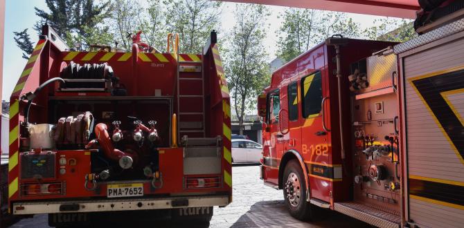 Vehículos del Cuerpo de Bomberos de Quito