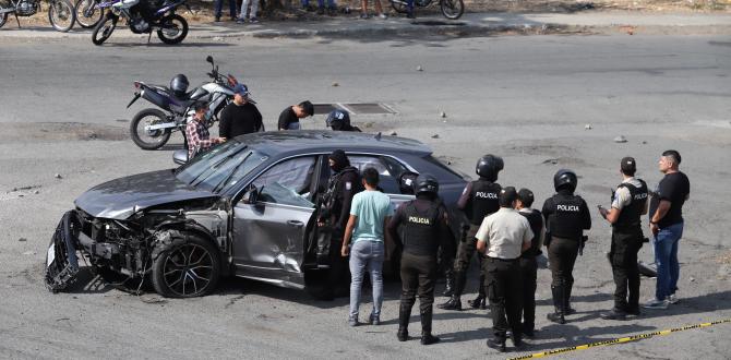 Un vehículo de alta gama quedó destruido tras el enfrentamiento.