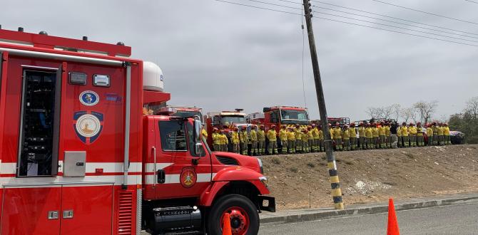 Este es el equipo especializado de bomberos en Guayaquil que está listo para movilizarse a Quito.