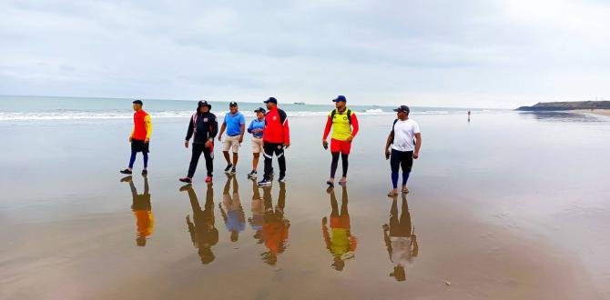 Buzos del Cuerpo de Bomberos empezaron búsquedas en la playa.