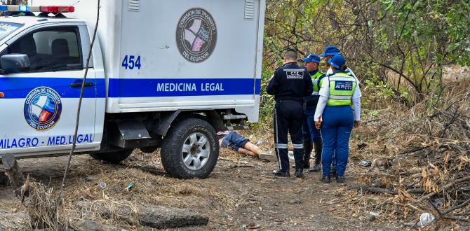 El cuerpo del joven quedó tendido a un lado de la vida.