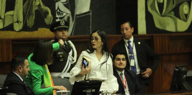 La presidenta de la Asamblea pidio respeto durante las intervenciones.