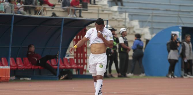 Ángel Gracia, Mushuc Runa, El Nacional, Copa Ecuador, celebración, expulsión