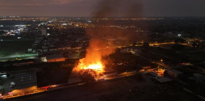 El fuego se ha producido en una empresa de pallets.