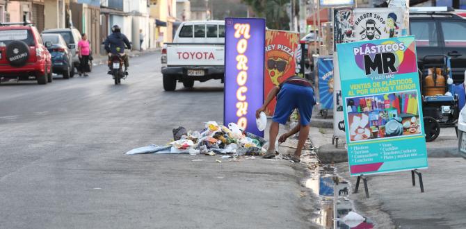 Basura acumulada en Mucho Lote 1