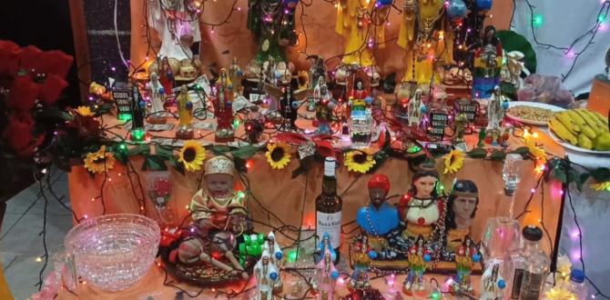 Las personas veían las figuras de la Santa Muerte.