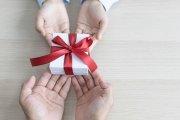 Dar regalos es un acto natural de los seres humanos, dice experta.
