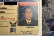 El agente fue hallado en una vía principal. Agentes recogieron los documentos que llevaba con él