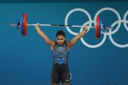 Angie Palacios levantó un máximo de 116 kilogramos en el arranque de los 71 kg en halterofilia
