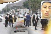 Junto al cuerpo del presunto delincuente se encontró una pistola. Policía llegó al lugar.