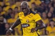 Felipe Caicedo tiene una dolencia en su pierna izquierda.